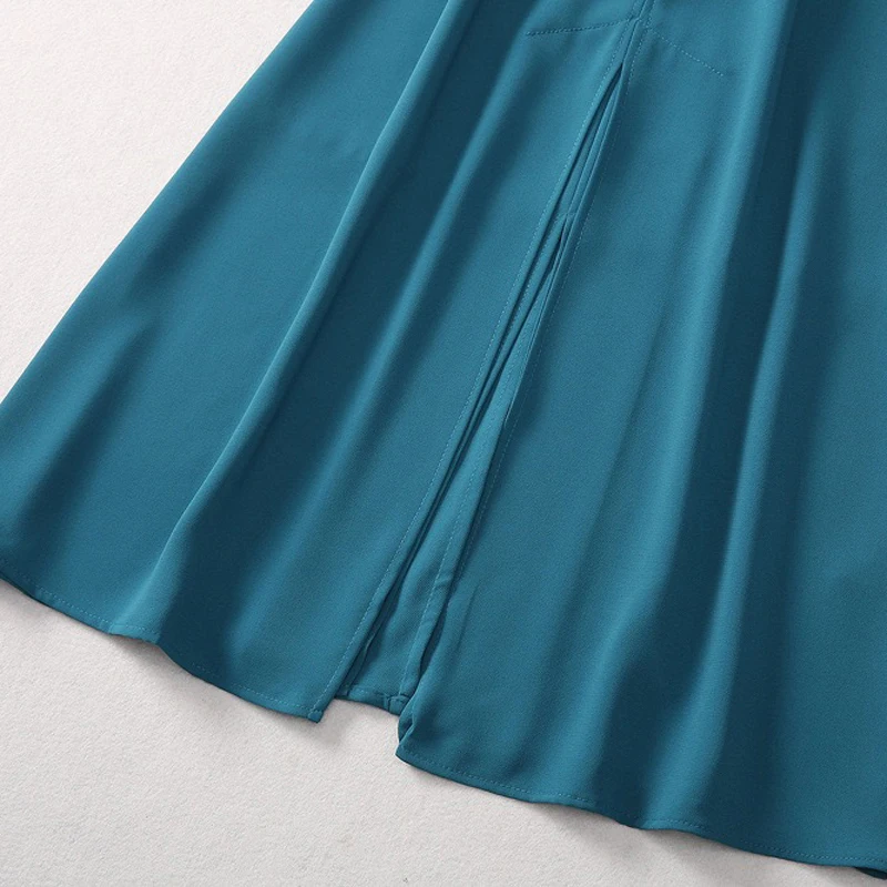 Женское платье с застежкой на талии модельное дизайнерское круглым вырезом и