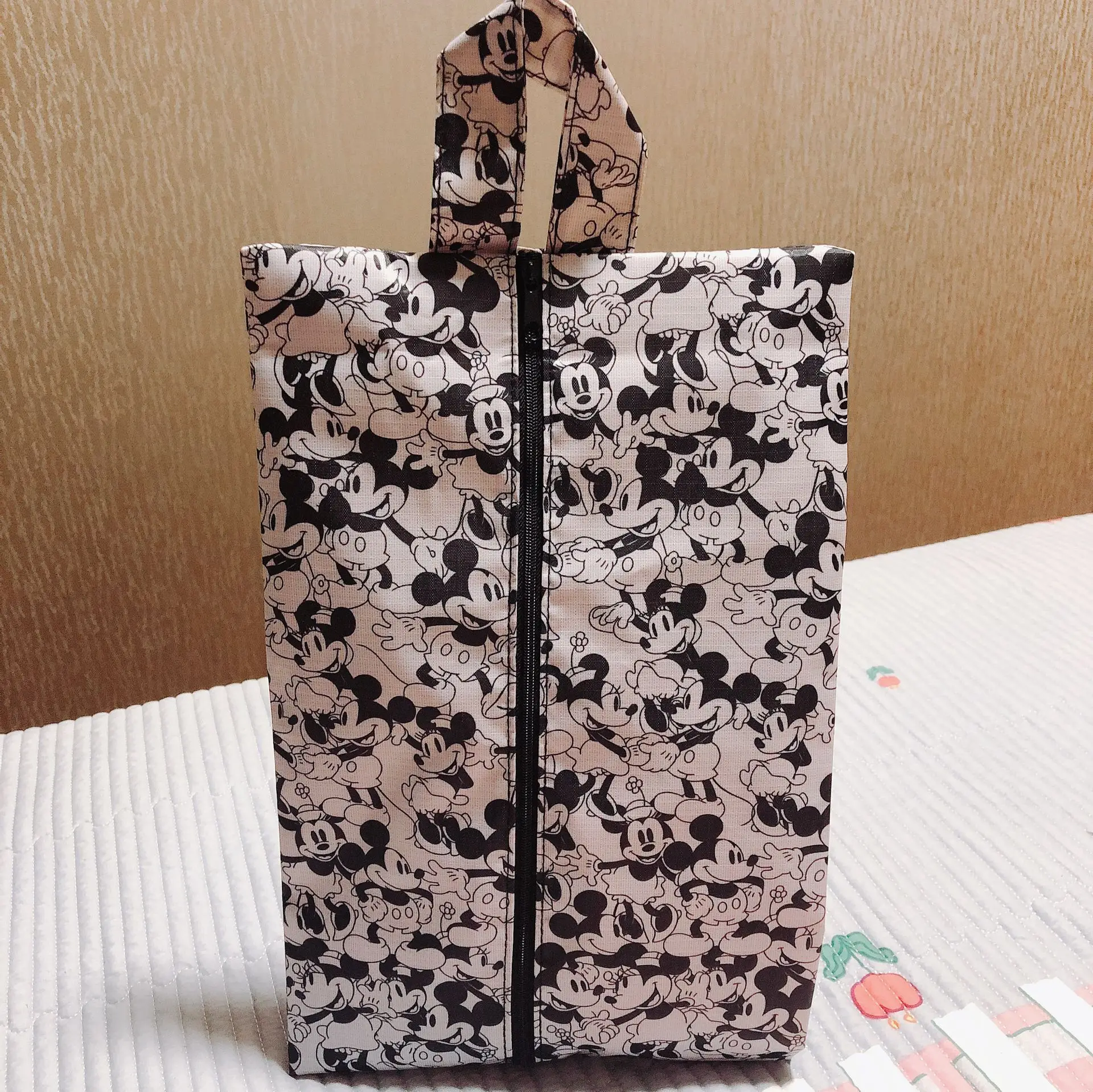 

Disney Mickey mouse Cartoon Female male handbag waterproof shoes towel clothing bag for storage minnie shoe bag