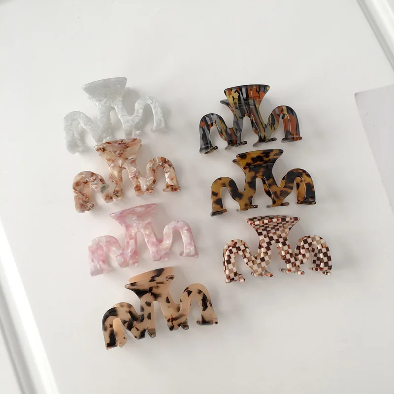 

Hollow Out Cellulose Acetate Hair Claw Irregular Wavy Shaped Tortoise Shell Geometric Jaw Clamp French Barrette Women Headwear