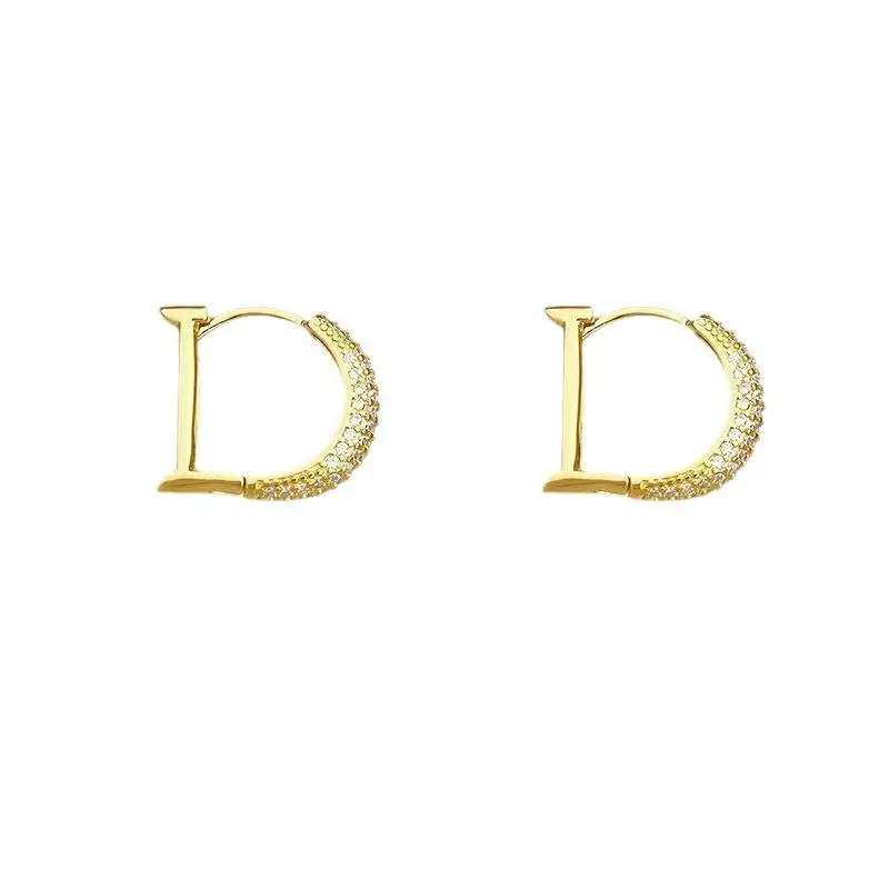 Женские серьги-подвески золотого и серебряного цвета с буквой D