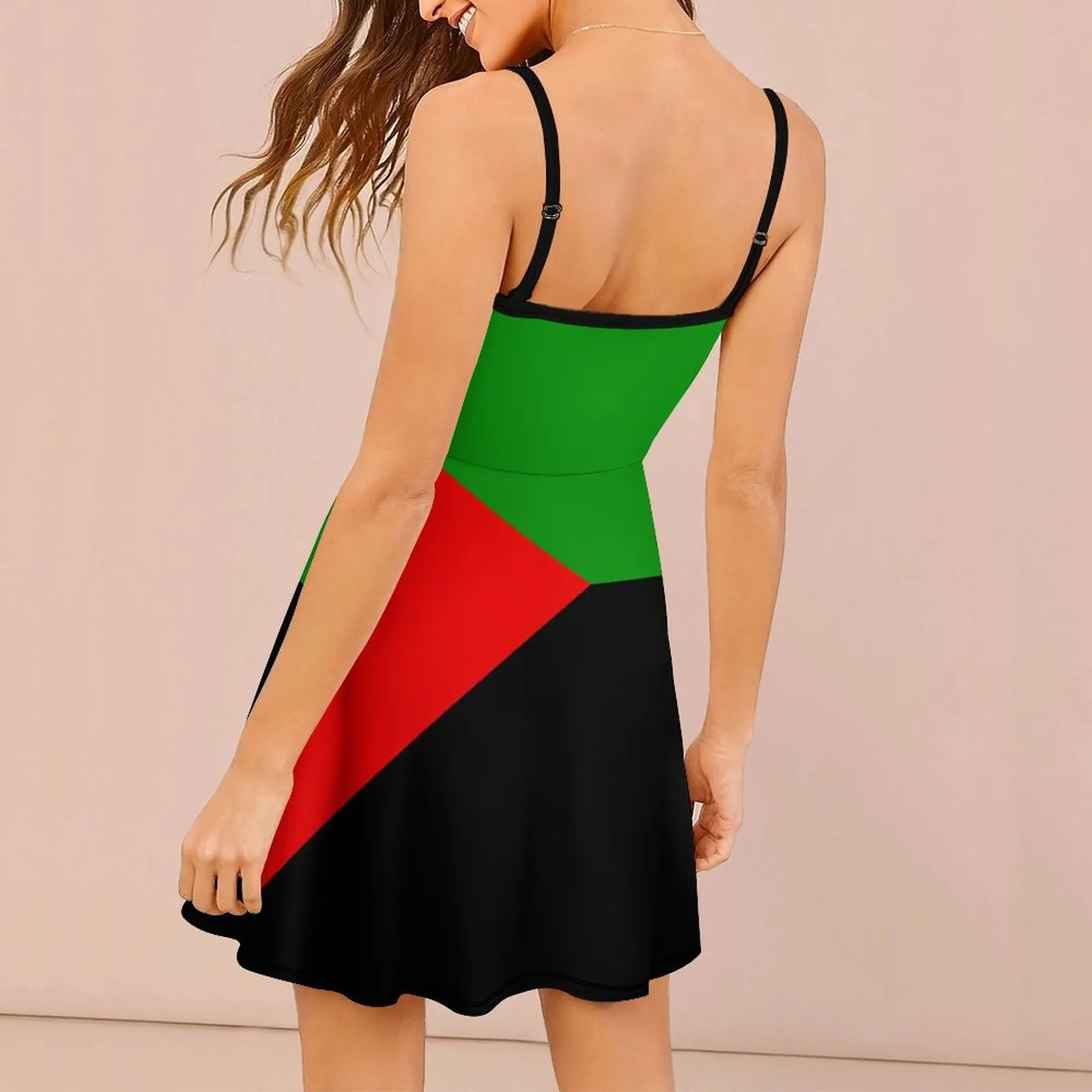 Рисунок 2 - Женское платье на бретельках