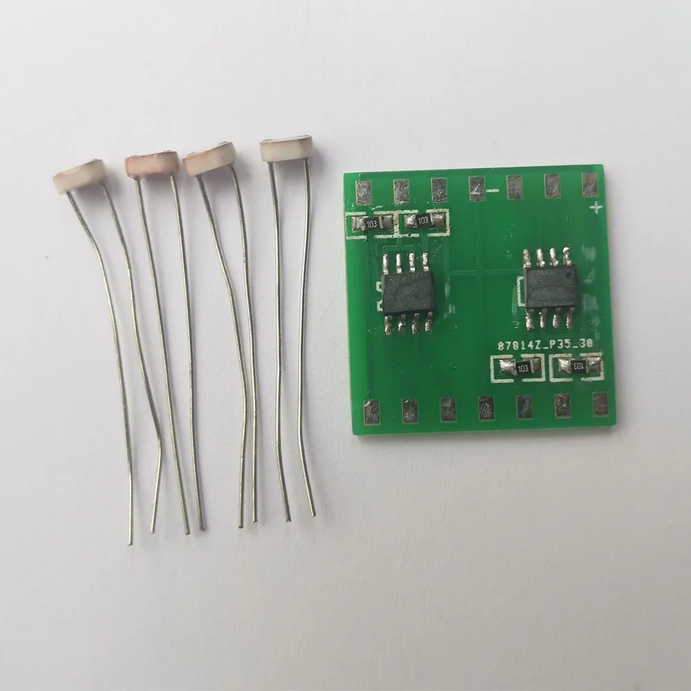 

Двухосевой датчик слежения для солнечных панелей DIXSG 12В