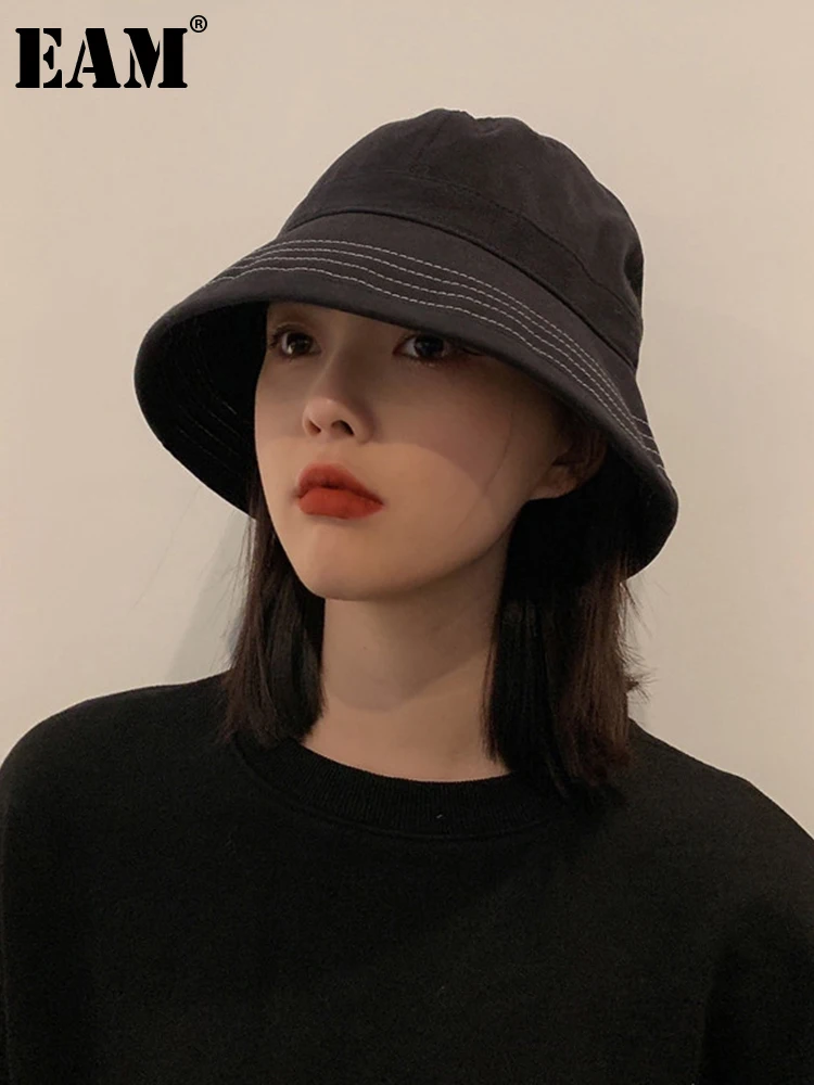 

[EAM] Women Black Khaki Pleated Fishermen Hat New Round Dome Temperament Fashion Tide All-match Spring Autumn 2022 1DD5527