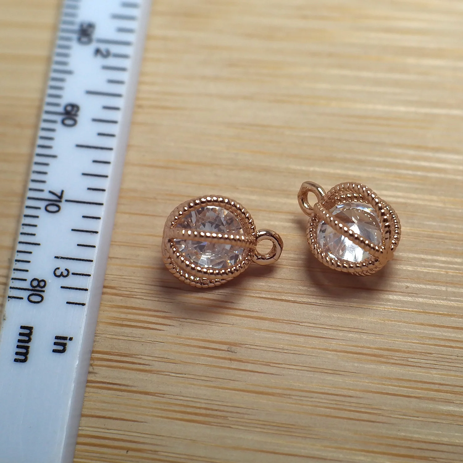 

4pcs Zircon Round Openwork Gold Color Brass Necklace Findings Gemstone Earring Charms Jewelry Making 11.9x9.6mm-6PCS
