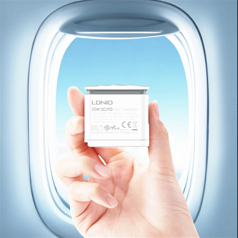 LDNIO A2423C QC3.0 USB Pd Type C 25w Fast Charger for samsung 25w Usb-c Super Fast Charging LED Lamp Wall Charger Mobile Charger