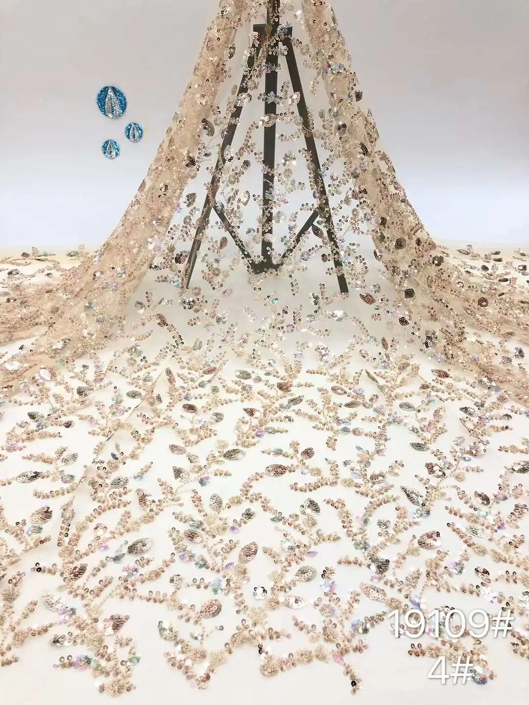 

Latest Gorgeous Heavy Sequins Lace Beads Fabric High-End Tulle Shining Lace Fabric Luxury Evening Dress French Lace XBW-161