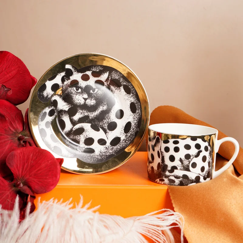 

Nordic Luxury Gold Plated Coffee Mug Creative Cat Ceramics Tea Cup High Quality Vintage Ceramics Cups Saucers Eco-Friendly