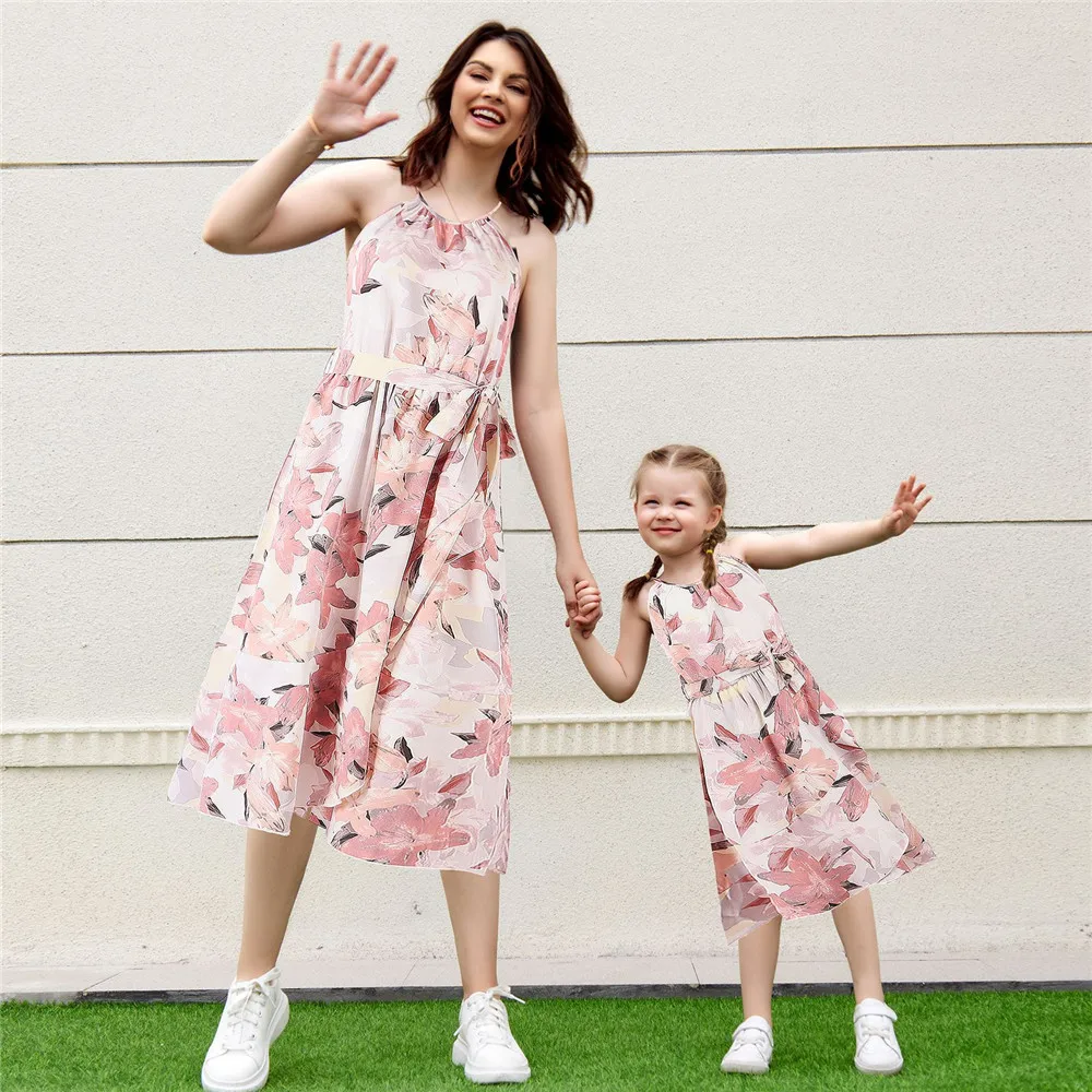 

Summer Mom and daughter halterneck straps dress family look Irregular cake dress Mother and me Clothes matching family outfits