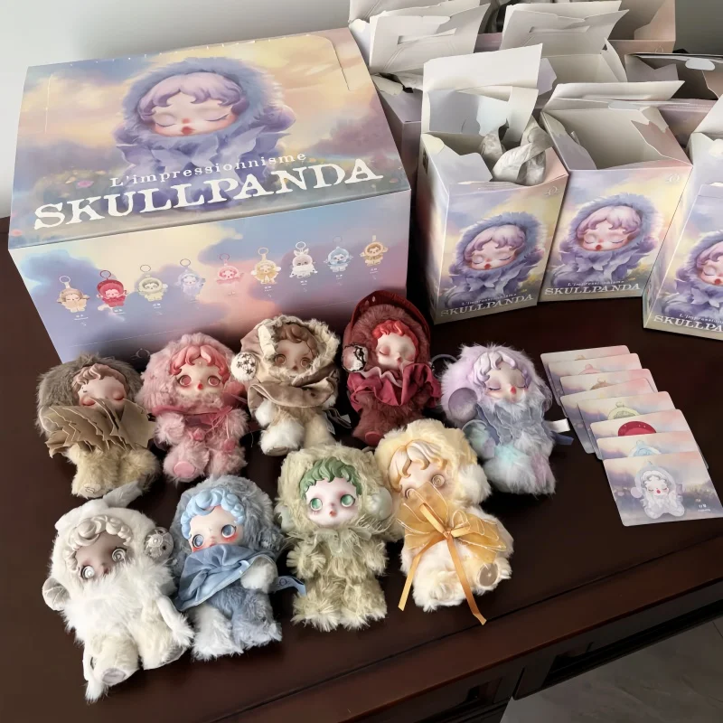 Фото Плюшевая кукла Pop Mart Skullpanda L Impressionnisme Series: коллекционная игрушка-сюрприз в закрытой коробке, подарок для коллекционеров аниме №3