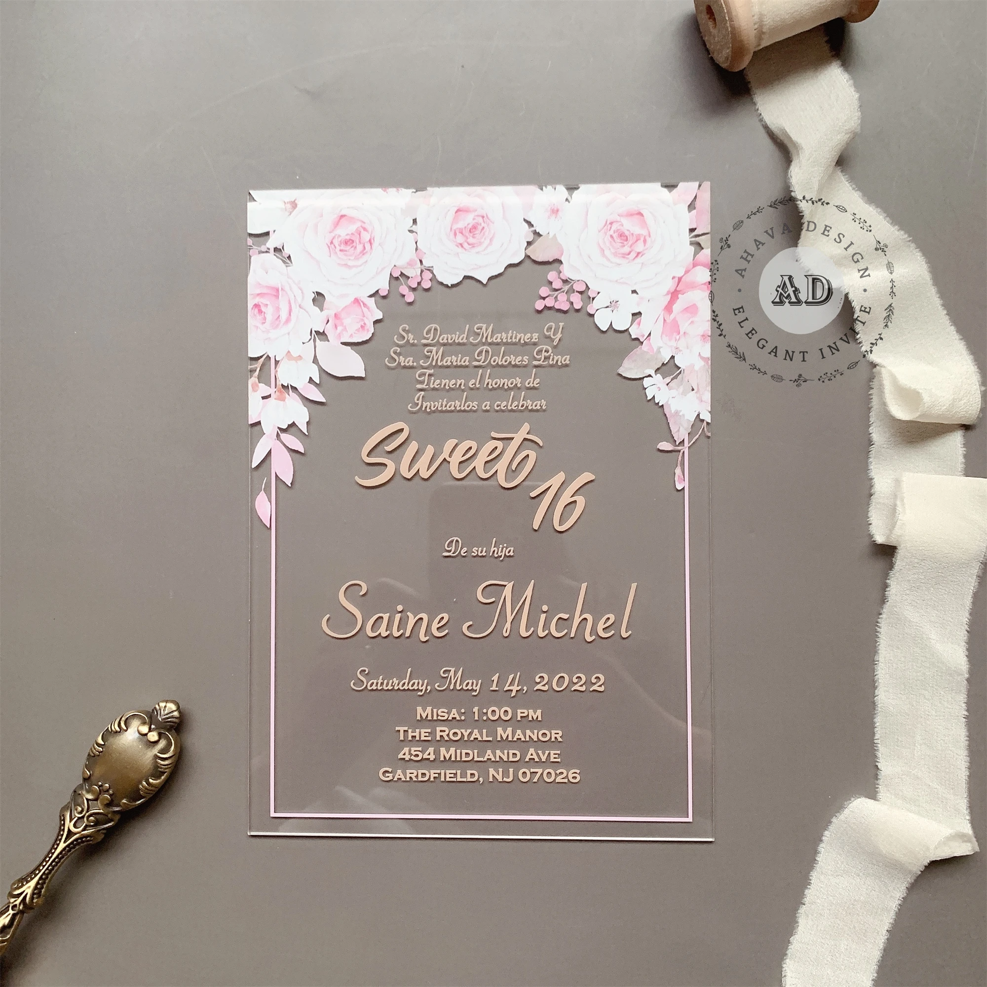 Индивидуальное акриловое приглашение с румянами и цветами Необычные сладкие 15