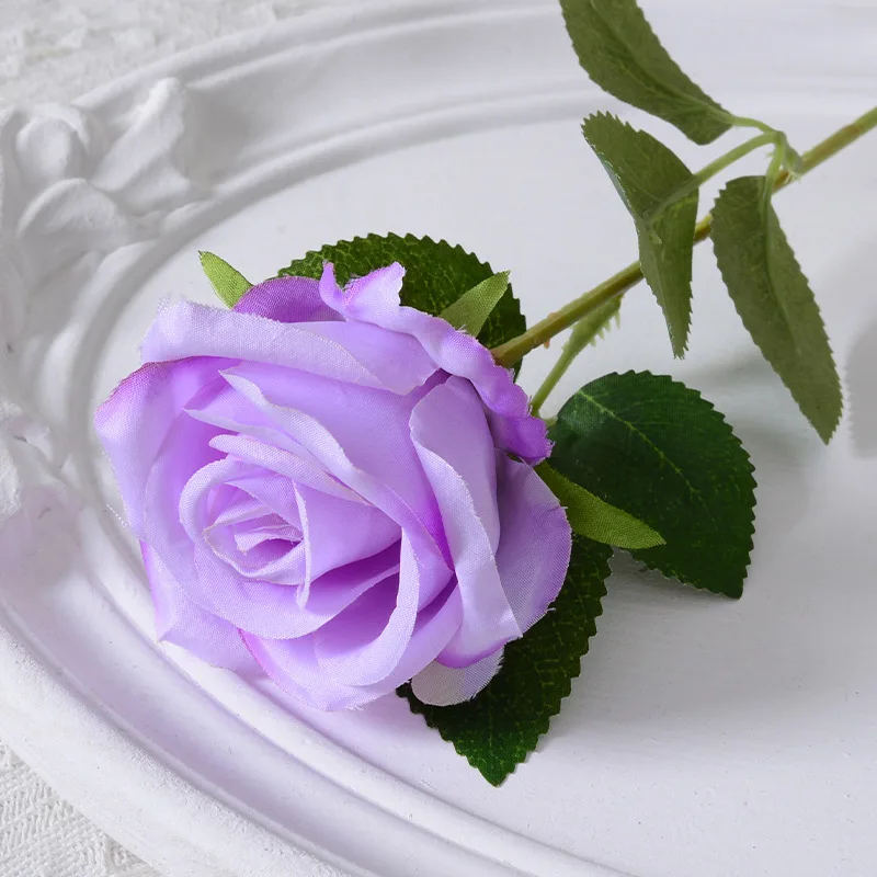 

Искусственные бархатные розы, красный, 1 шт.