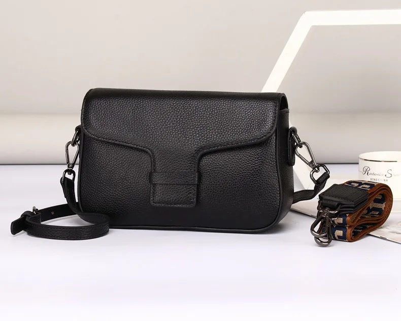 

2022 New Fshion All-Match Messenger Bag