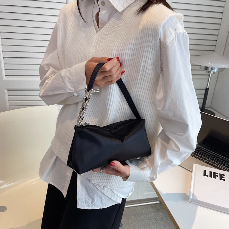 Fashion Women Butterfly Chain Shoulder Underarm Bags Casual Ladies Pure Color Purses Handbags Elegant Nylon Shoulder Pillow Bag