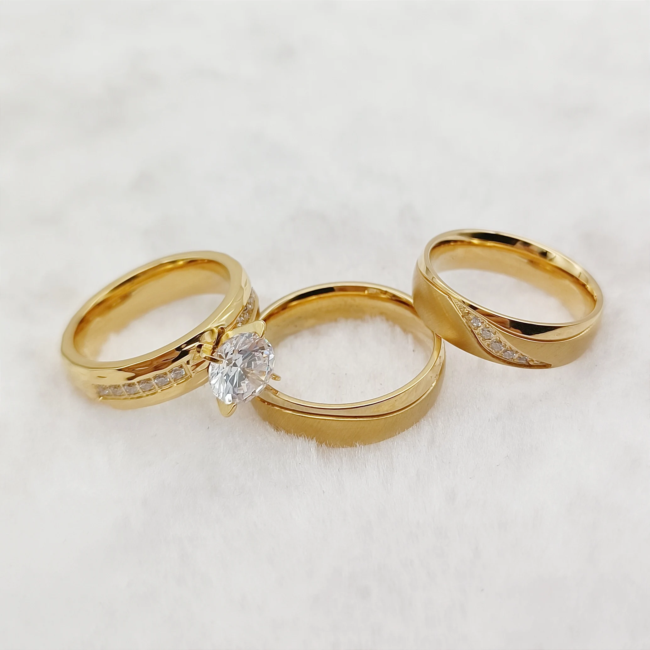

Классические парные обручальные кольца для мужчин и женщин позолоченное ювелирное изделие 18 карат обручальное кольцо с фианитами