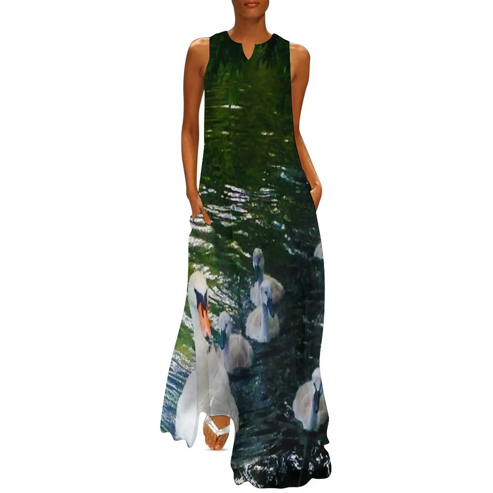 Женское платье из полиэстера