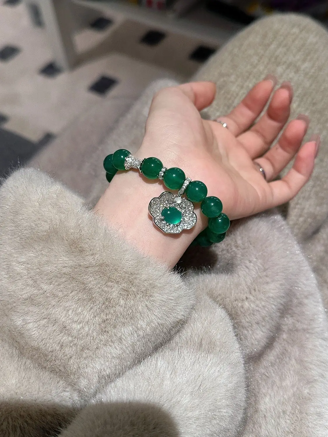 Оригинальный изысканный нефритовый глянцевый браслет с бусинами улучшенный