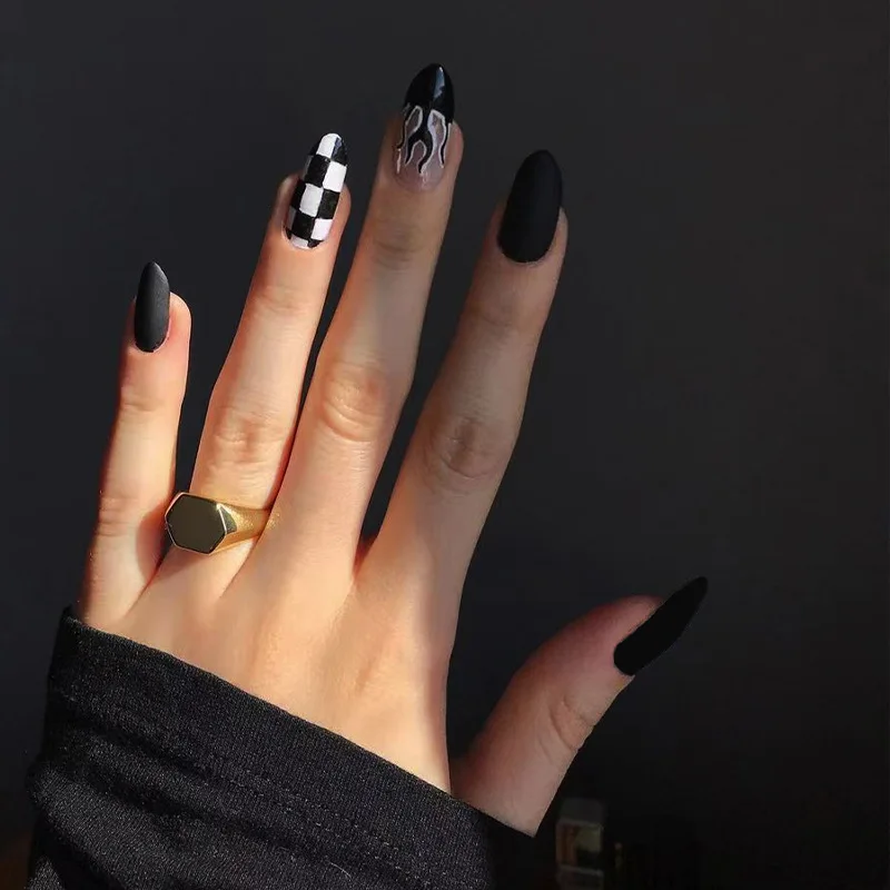 

24pcs False Nail Press on Full Multiple Styles Gyaru Fake Nails Easy Wear For Newyear Reusable Natural For Daily For Girl