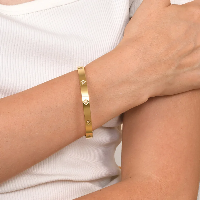 Позолоченные антикоррозийные браслеты из нержавеющей стали с ослепительным