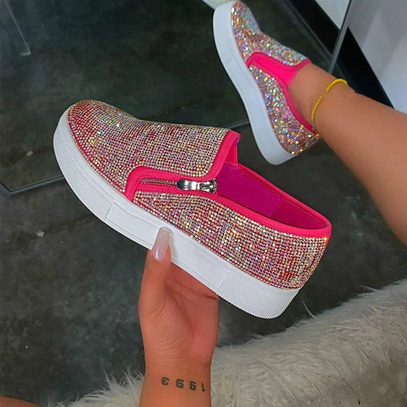 Women Sport Sneaker Fashion Loafers Stylish Shiny Rhinestone Zip Platform Ladies Vulcanized Slip On lazy Sandals Zapato De Tacón