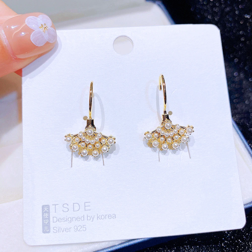 

Korean Fashion Mini Simulated Pearl Sector Dangle Earrings for Women Gold Color Plated Party Jewelry