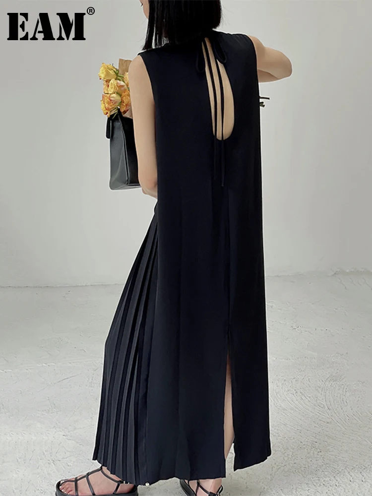 

[EAM] Women Black Back Pleated Long Elegant Dress New Round Neck Sleeveless Loose Fit Fashion Tide Spring Summer 2022 1DE9599
