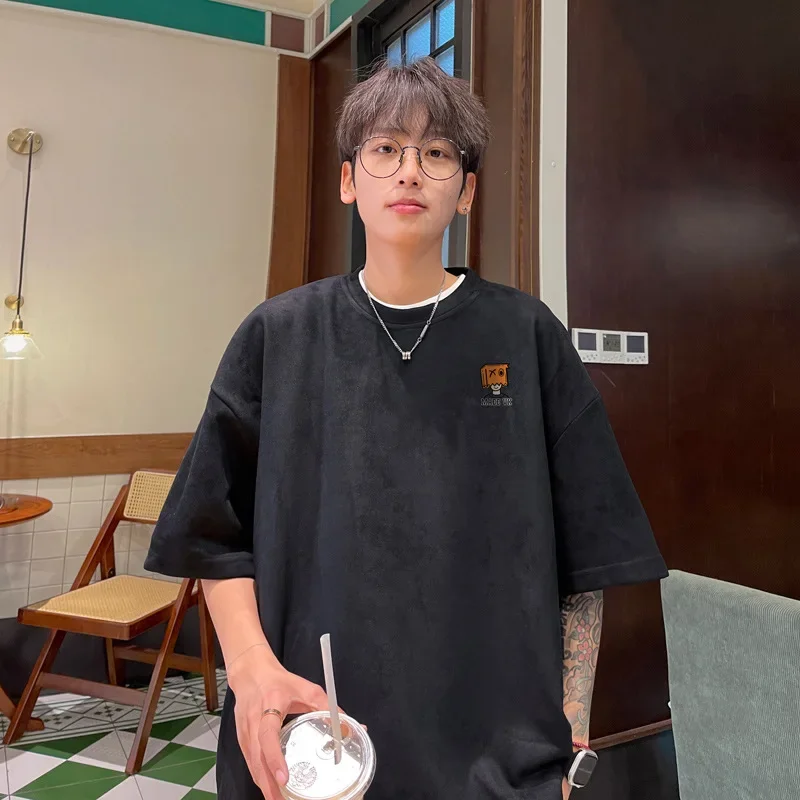 Стильная мужская кожаная футболка из замши рукава на весну и лето модель