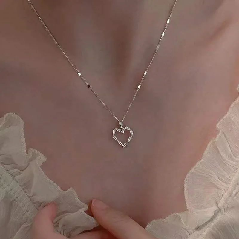 

Summer Love Heart Charm Necklace Luxury Temperament Clavicle Chain Exquisite Necklaces for Women