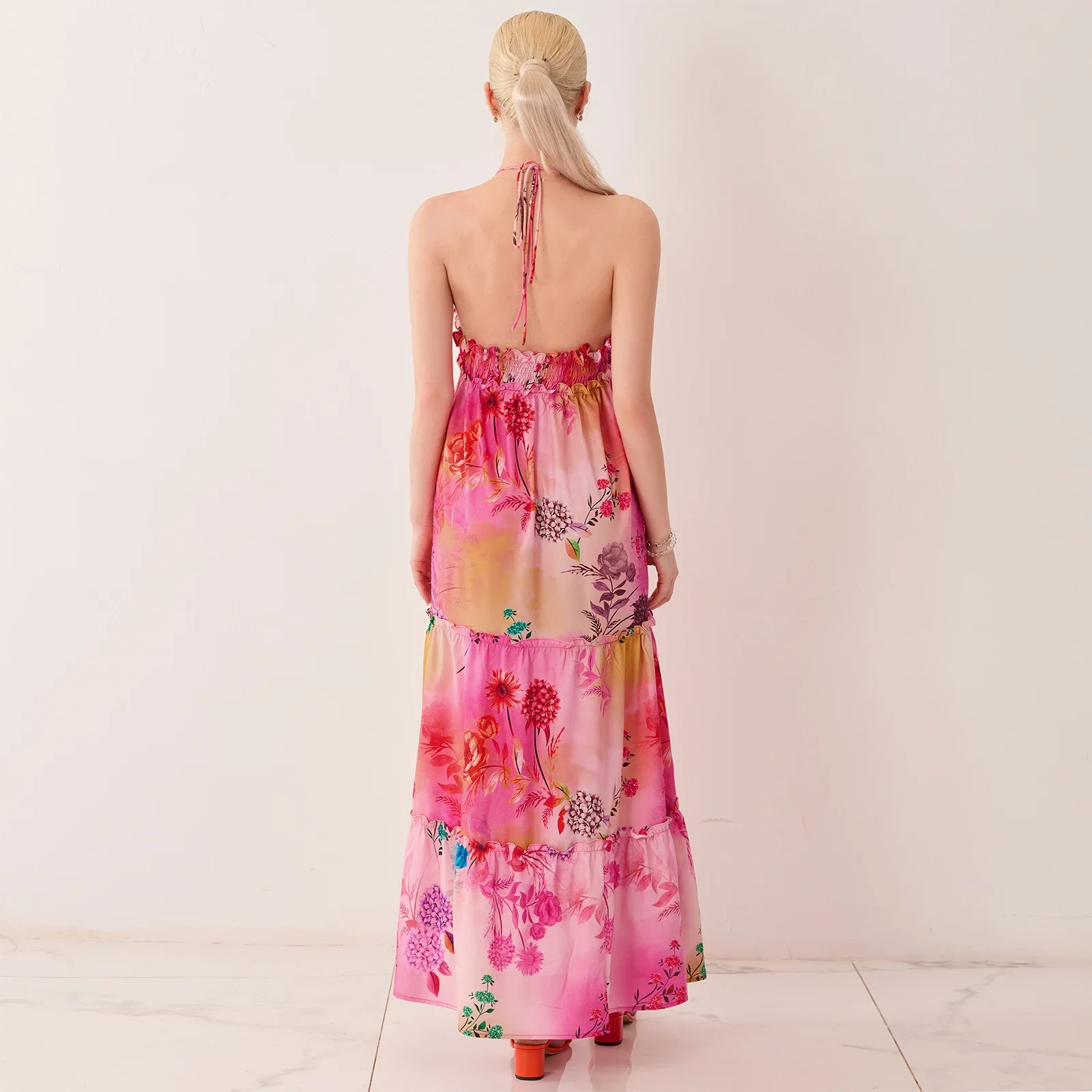 Женское пляжное богемное платье на тонких бретельках с V-образным вырезом