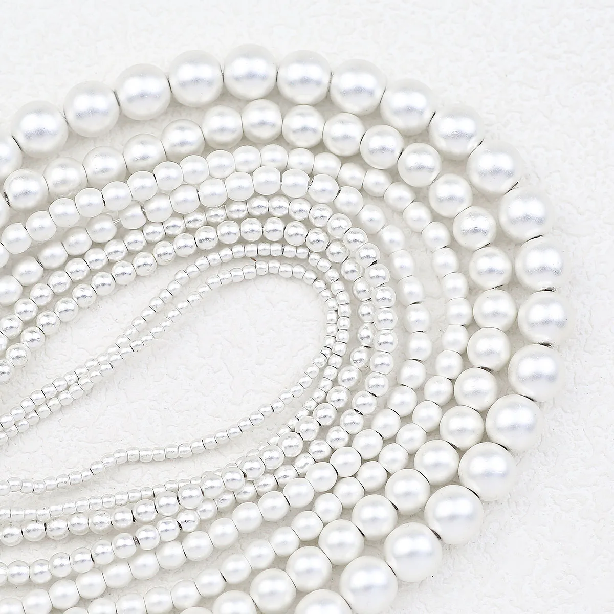 Натуральный матовый гематитовый камень серебристый с водяным покрытием круглые