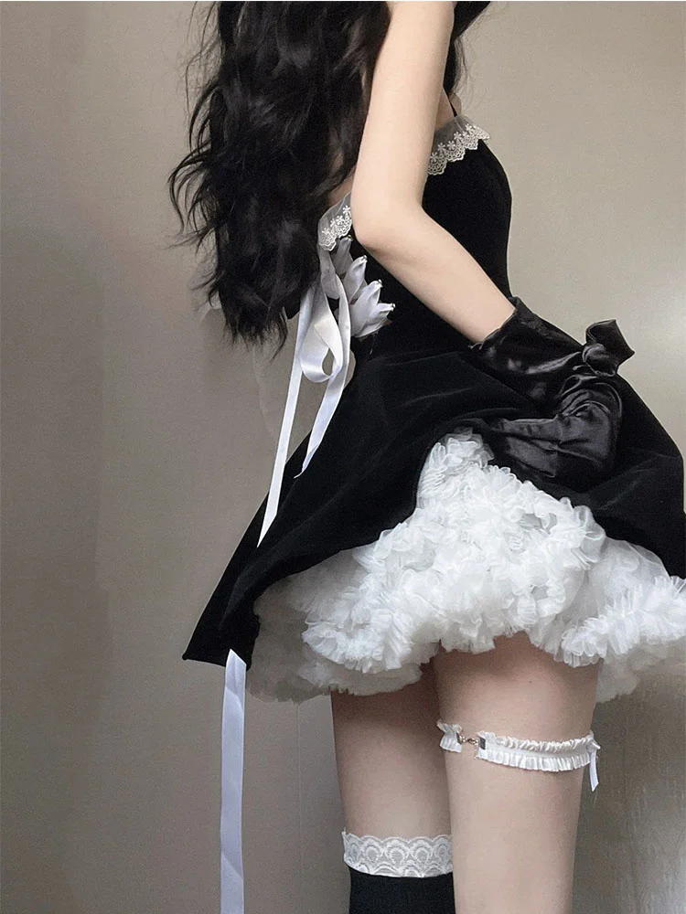 

Черное бархатное платье на бретельках с кружевом сзади, женское платье-комбинация для косплея в стиле «лолита», горничная, мини-платье с высокой талией и цветочной юбкой, дизайн с поддержкой