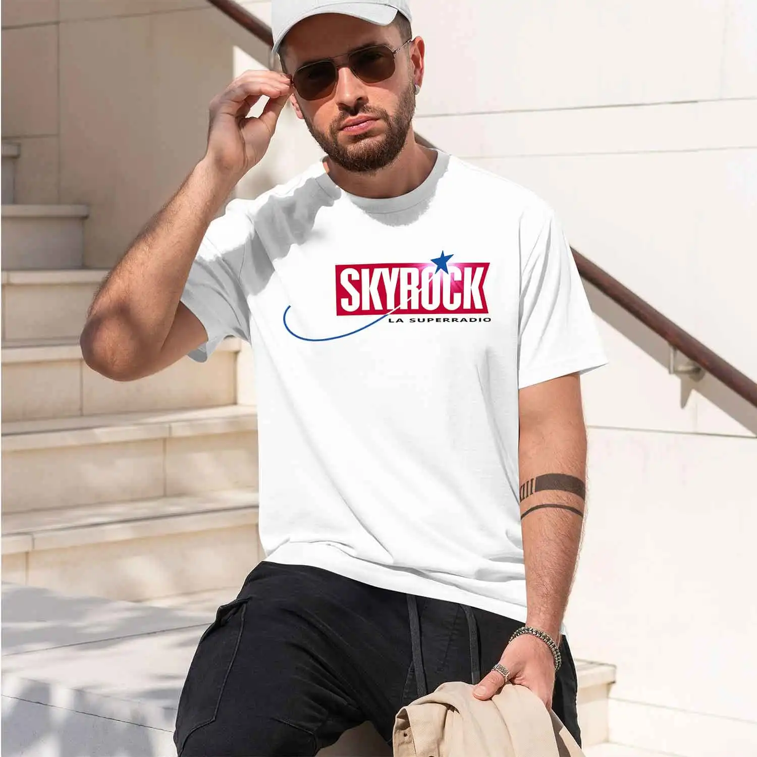 Фото SKYROCK 2026 Новая модель мужской футболки с коротким рукавом и круглым вырезом, классическая повседневная модель, различные цвета и размеры для ежедневной носки, комфорт на весь день №2