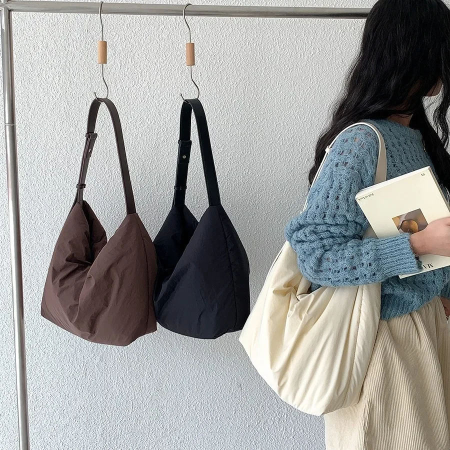 Рисунок 3 - Плюшевая дизайнерская сумка-тоут