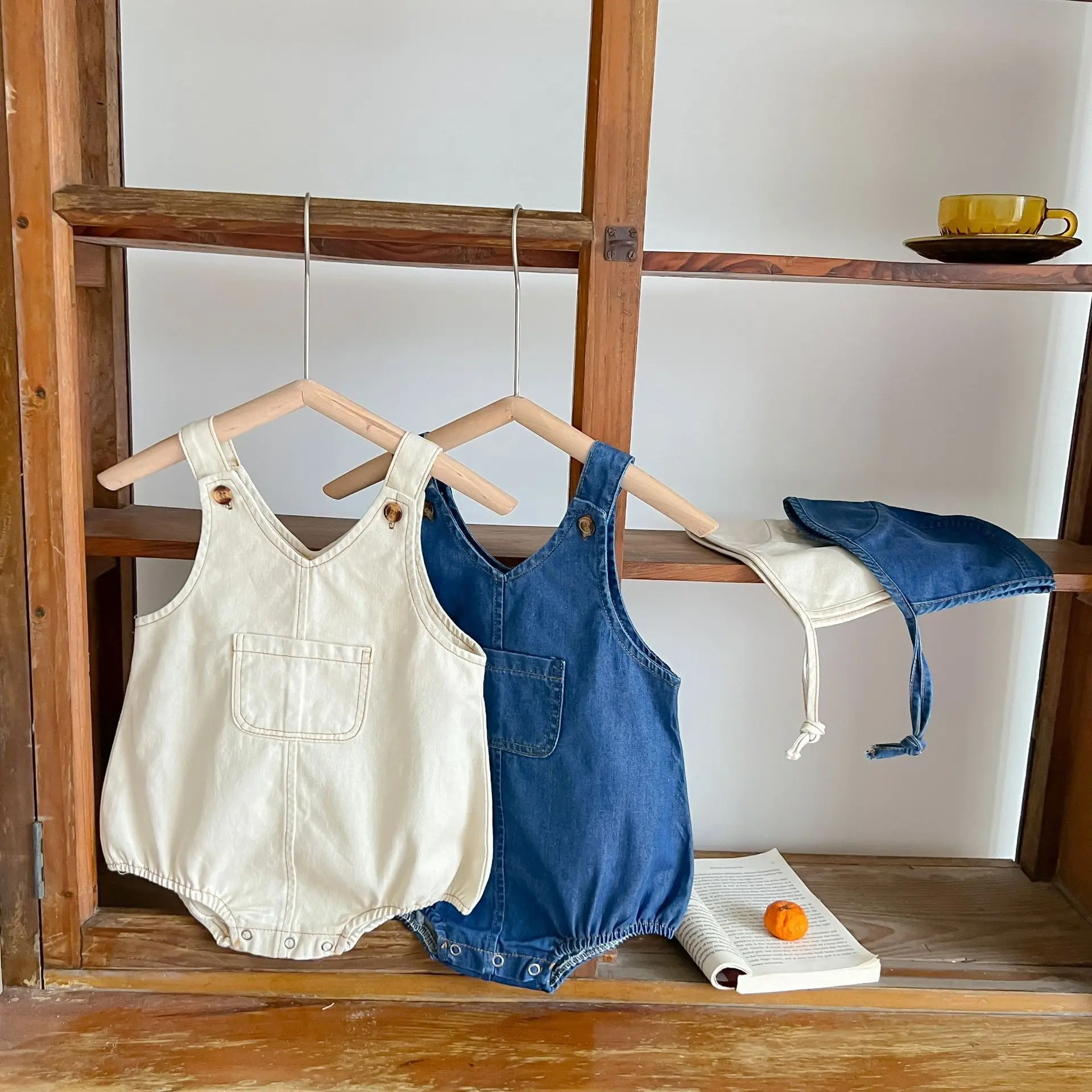 

2022 Summer New Baby Girl Sleeveless Denim Bodysuit + Hat Cute Kids Pocket Overalls Solid Infant Boys Jumpsuit Baby Clothes