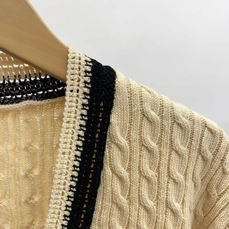 

Women Sweater Cardigan Autumn Winter V-Neck Buttons High Street Chic Stunning Fashion Design Trendy Stylish Casual S