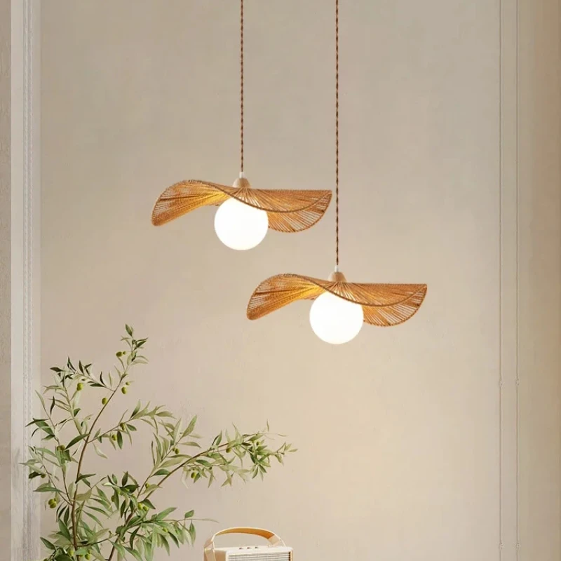 

Подвесная люстра HomeLover из ротанга
