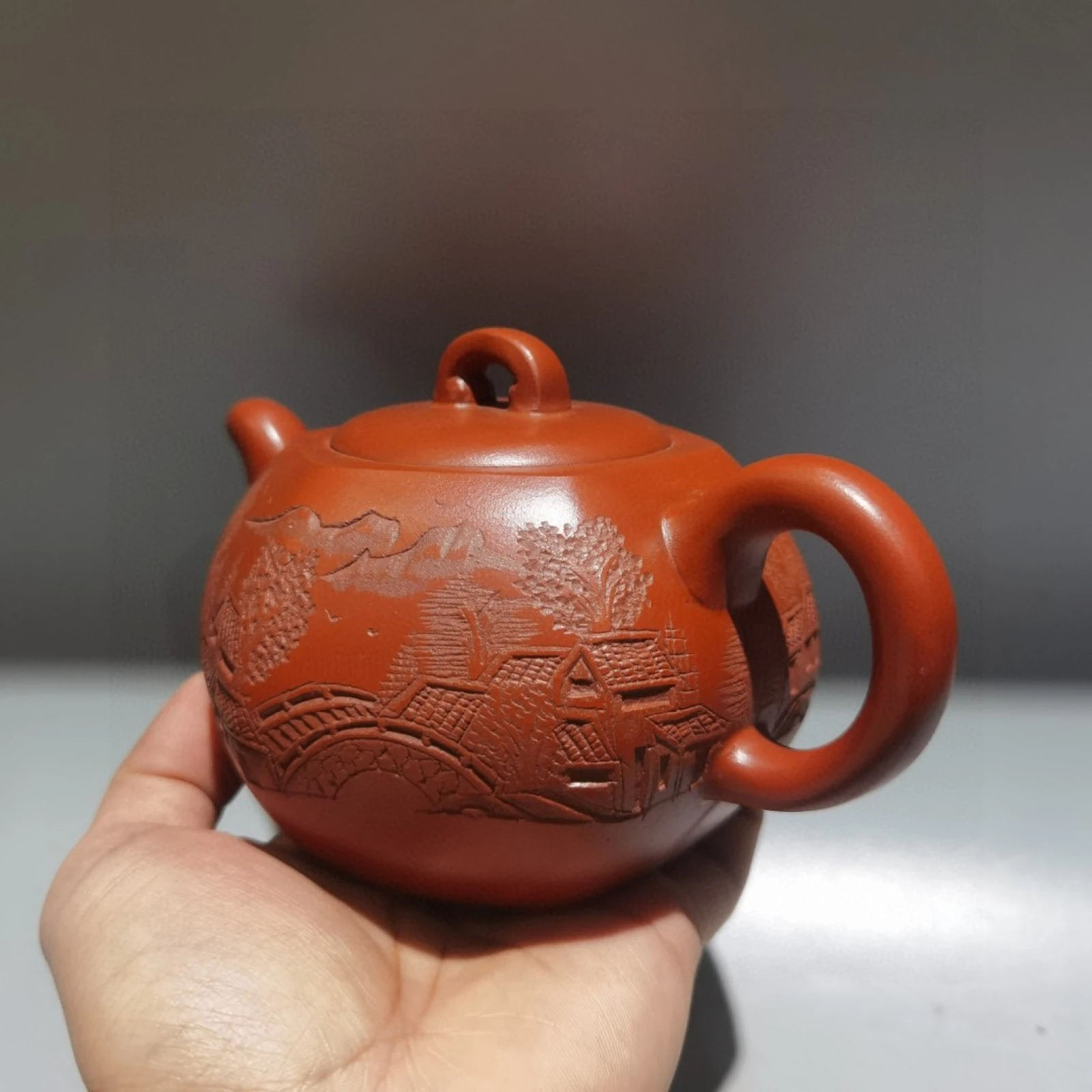 Фото Чайники ручной работы из керамики цзяшы, декоративные, модные, шестиугольные, с резьбой и гравировкой в форме пейзажа №3