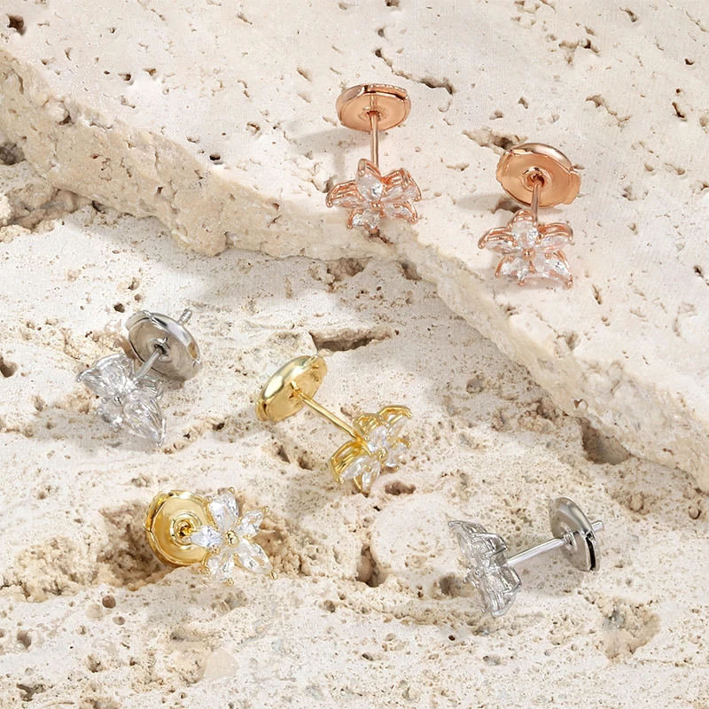 

Женские серьги-гвоздики из серебра 925 пробы с цирконом