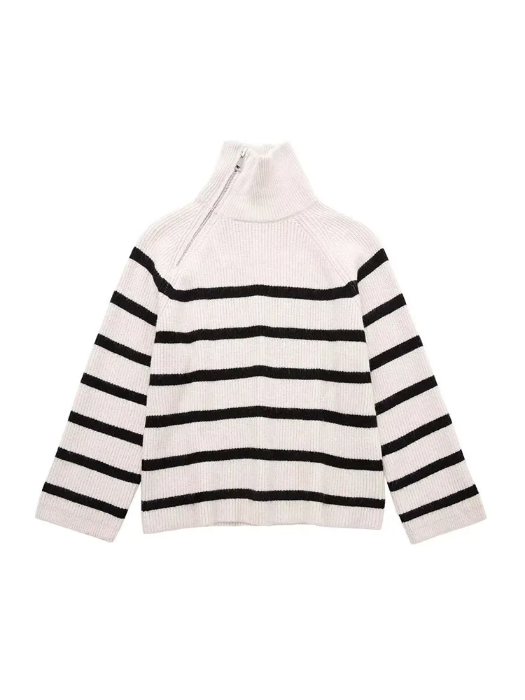 

PB & ZA 2022 autumn and winter on the new women's chic stand-up collar decorative striped sweater knitted sweater 9667102 070