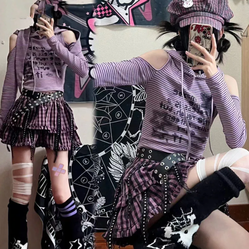 

Футболка в полоску, с капюшоном и открытыми плечами, Y2k