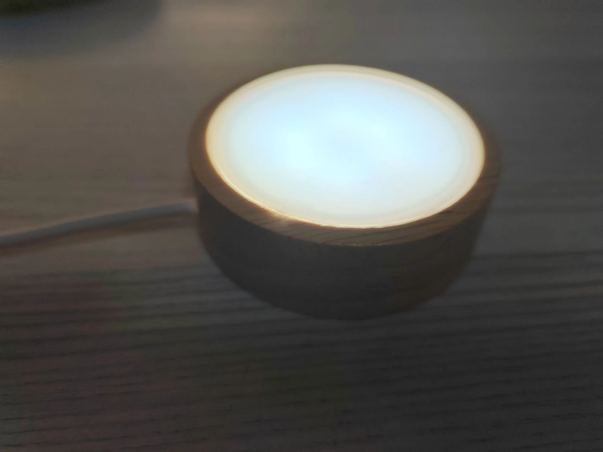 

Ночник LED 10см круглый деревянный