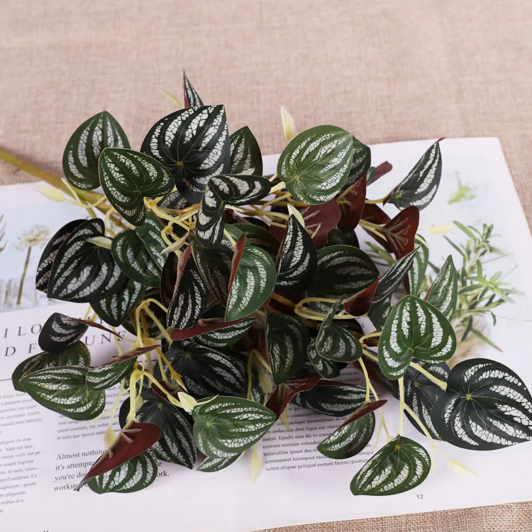 

Искусственные листья, пластик, 26 шт.