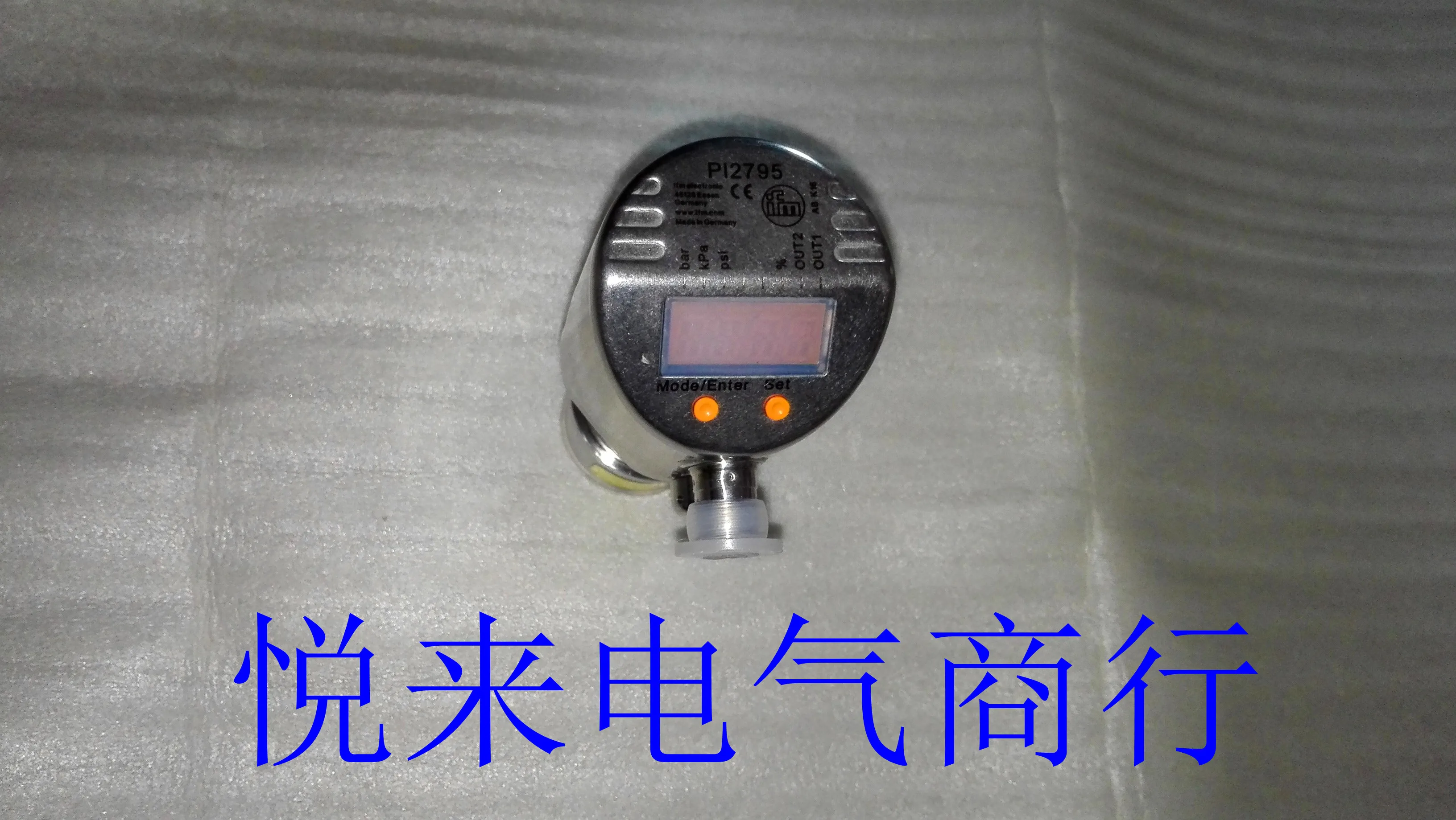 

Yifu Gate PI2795 brand new genuine IFM Yifu Gate pressure sensor PI2795 spot special price!