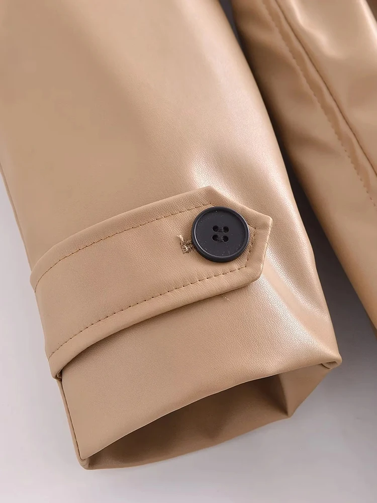 Рисунок 6 - Женский классический двубортный