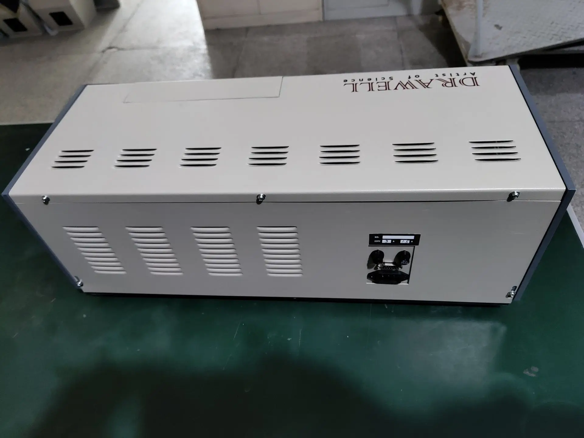 Лабораторный автоматический цифровой поляриметр Benchtop