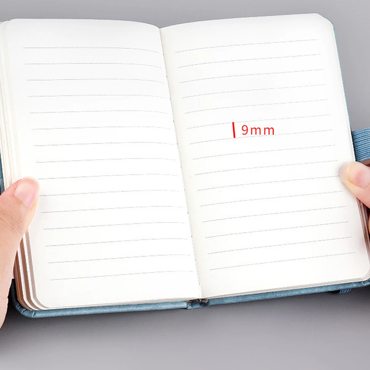 Карманный мини-блокнот A7 в линейку с держателем для ручек 100 листов/200 страниц