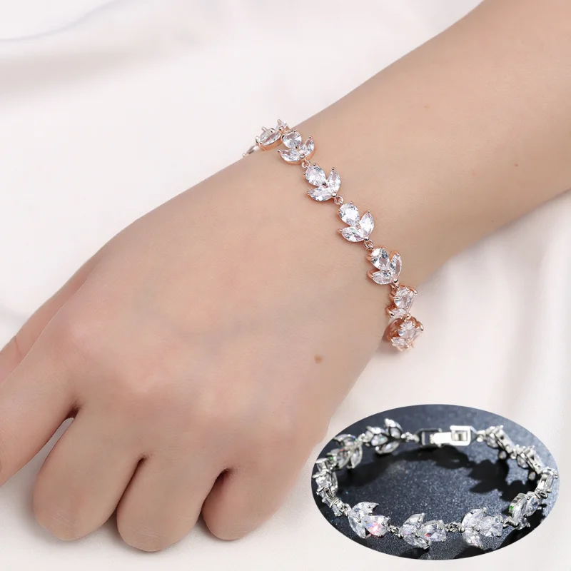 

White Gold Colour Flower Zirconia Bracelet Fashion Jewellery Accessories Europe and The United States Luxury Christmas Gifts