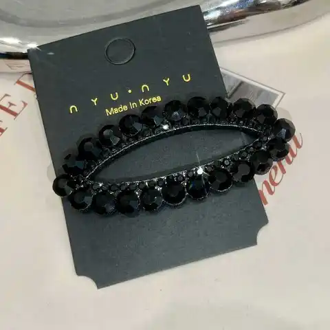 Металлические заколки со стразами овальной формы