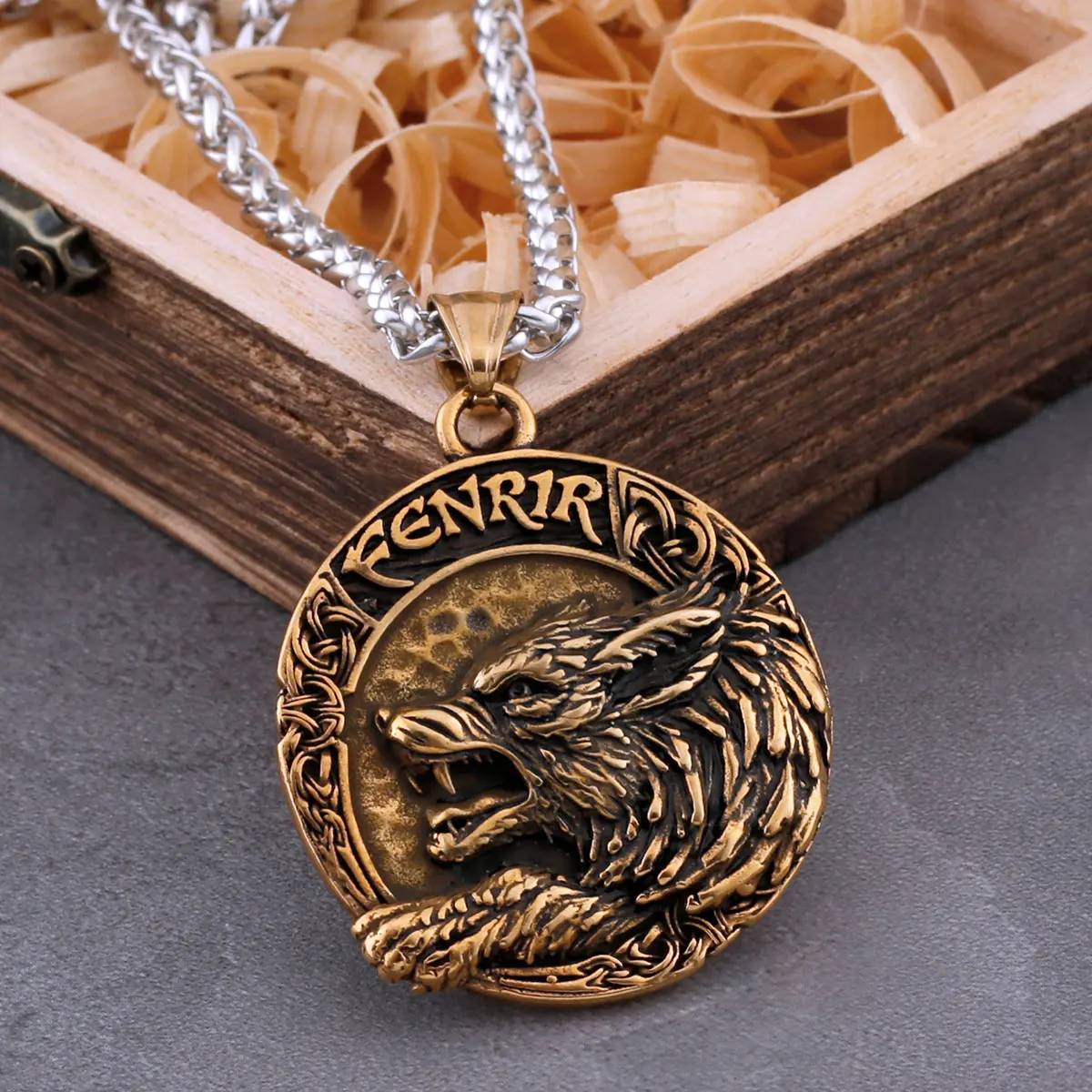 

Fashionable Vikings Wolf Fenrir Necklace Men's Nordic Compass Odin Amulet Pendant Necklace Vintage Charm Stainless Steel Jewelry
