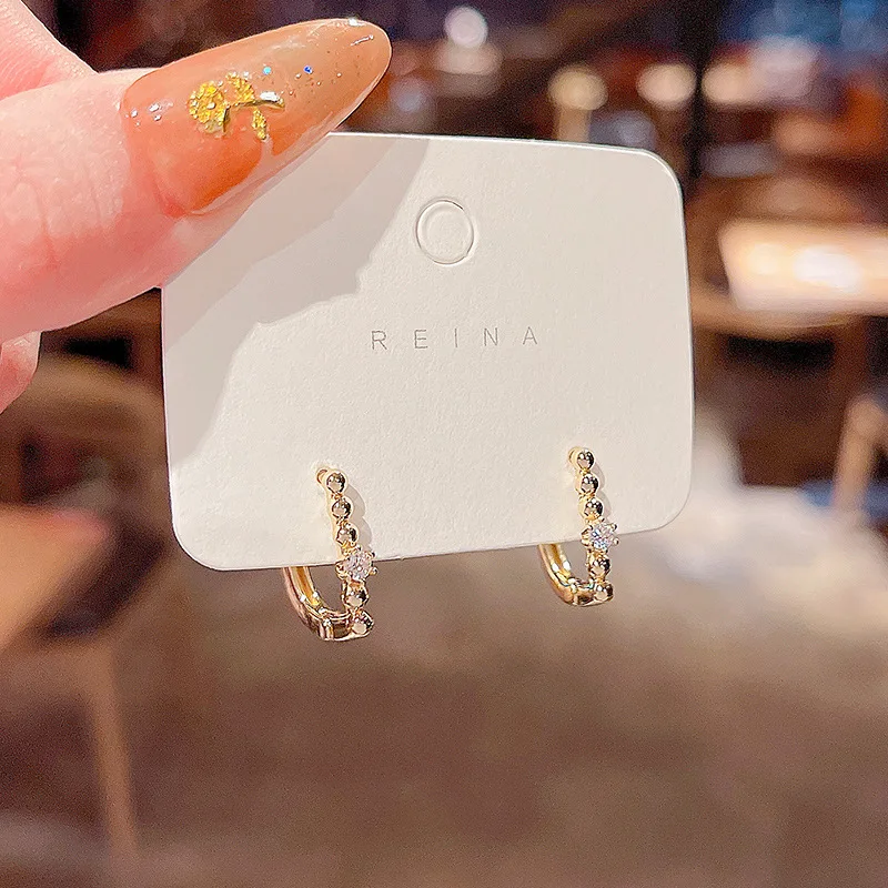 

JX*HY New Geometric Pearl Zircon Stud Earrings for Women One-word Temperament Simple Earrings Jewelry Accessories