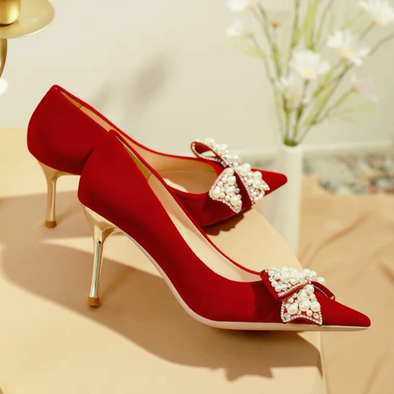 Rimocy-zapatos de boda de terciopelo rojo para mujer, calzado de vestir de tacón alto con lazo de perla de lujo, puntiagudos, Stiletto, Sexy, 2022